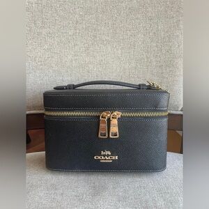 NWT！COACH COSMETIC CASE (COACH CW727) GOLD/BLACK gift receipt